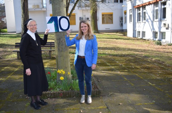 Lob- und Beschwerdemanagement: Oberin Sr. Theresa und Sophie Bieker