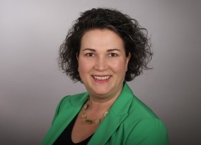 Beleghebamme Simone Benner