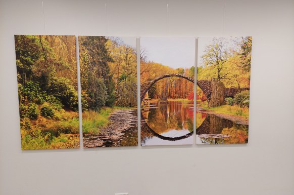 Ausstellung „Farbige Inspirationen aus Deutschland und Griechenland“ im  St. Josefs Krankenhaus Balserische Stiftung