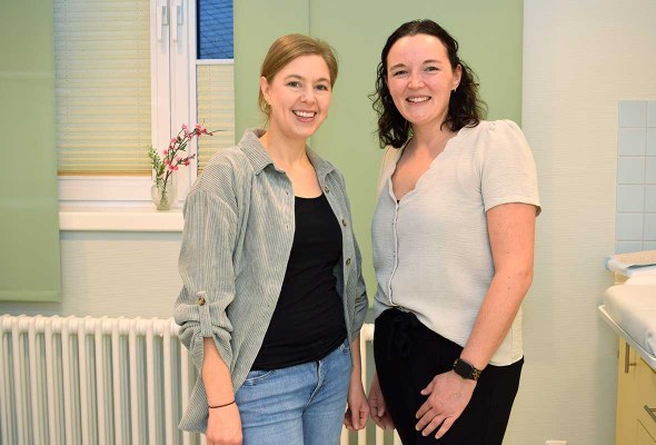 Franziska Kupfer und Hannah Behm freuen sich auf die neue Hebammensprechstunde