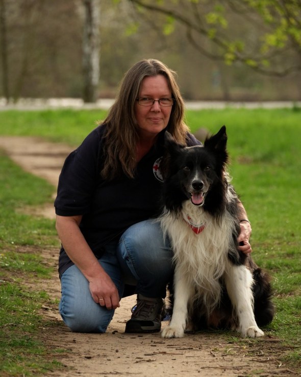 Therapiehund Ray und Frauchen Ulli Geisel_CR Hannah Lißfeld