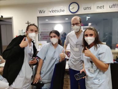 Azubis leiten eine Station