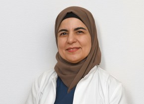 Oberärztin Naema Al Ahmat