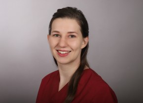 Beleghebamme Carolin Emrich-Wetzler
